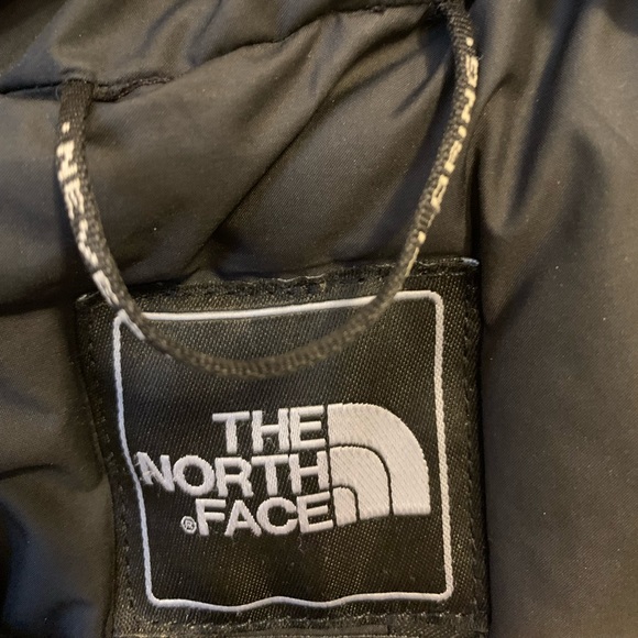 Small women’s North face parka in dark grey - Picture 7 of 8